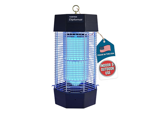 Flowtron 2 Acre Coverage Electric Bug Zapper (150W, Indoor/Outdoor)