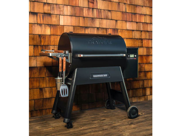 Traeger TFB89BLF Ironwood 885 Black Wood Pellet Grill