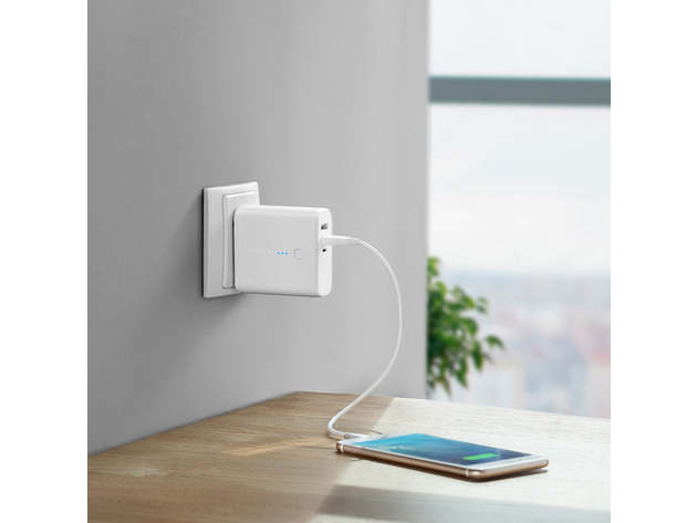 Anker PowerCore Fusion 5000mAh 2-in-1 Hybrid Charger White