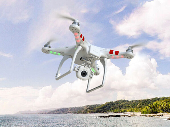 radioaktivitet Mundskyl T DJI Phantom FC40: The World's #1 Rated Drone With Wi-Fi HD Camera |  StackSocial