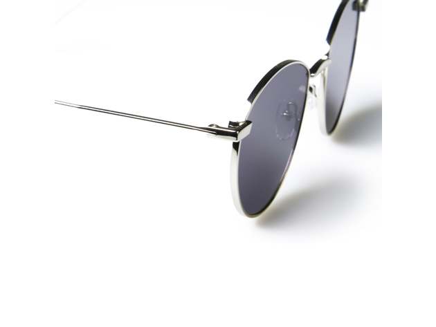 The Bezel Sunglasses Silver / Smoke