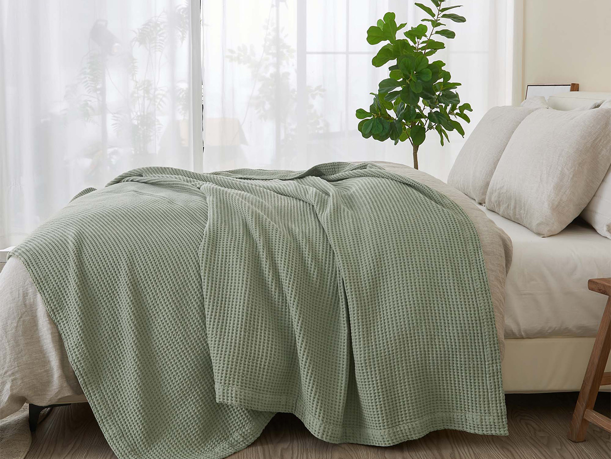Vintage Cotton Waffle Blanket (Queen/Sage)