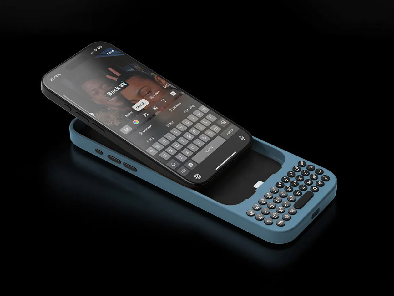 Clicks Keyboard Phone Case (Surf/iPhone 16 Pro Max)