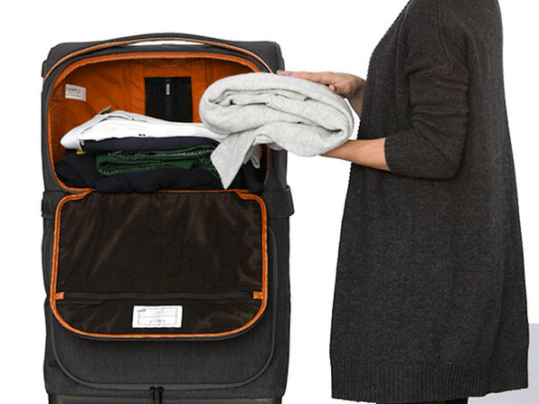 expandable suitcase with shelves