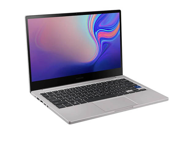 Samsung NP730XBEK01 Notebook 7 13.3 inch i5, 8GB, 256GB, Windows 10