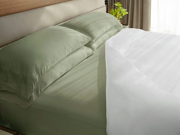 Cariloha Classic Bamboo Bed Sheet Set (Sage) | Mel Magazine