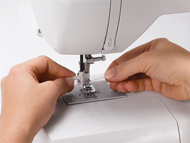 SINGER® 6199 Brilliance™ Computerized Sewing Machine (Refurbished)