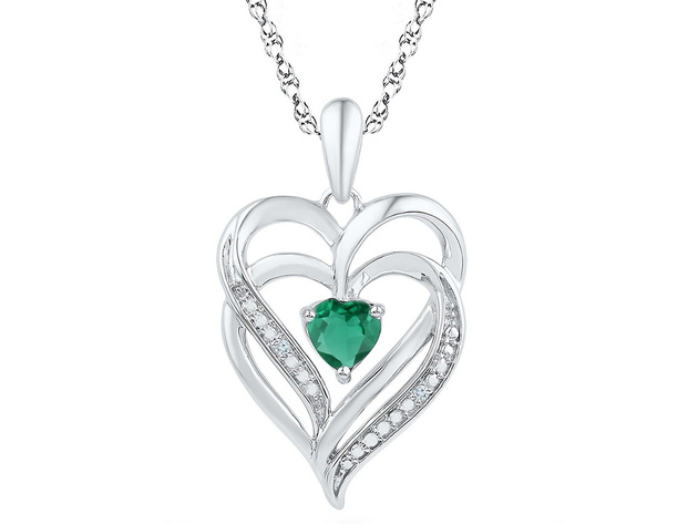 5/8 Carat (ctw) Lab-Created Emerald Heart Pendant Necklace in Sterling Silver