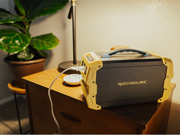 ROCKSOLAR Nomad RS650 400W Portable Power Station