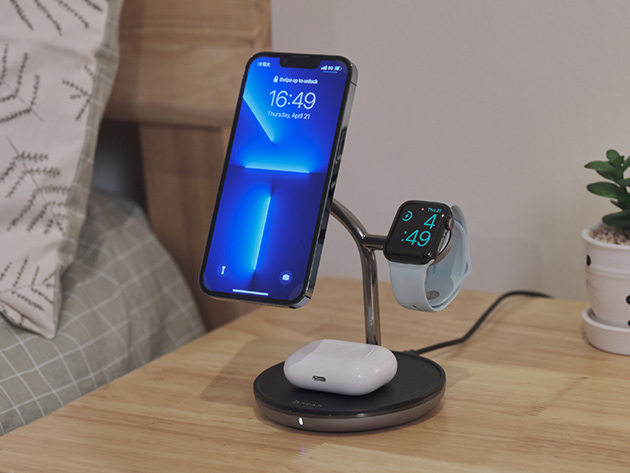 Omnia M3+ 3-in-1 Magnetic Wireless Charging Station