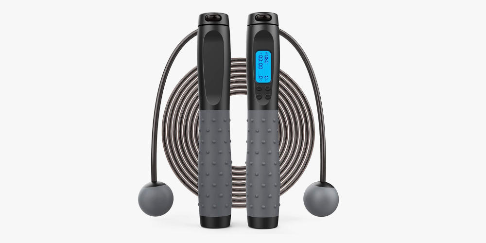 Image of weighted jump rope int he color black