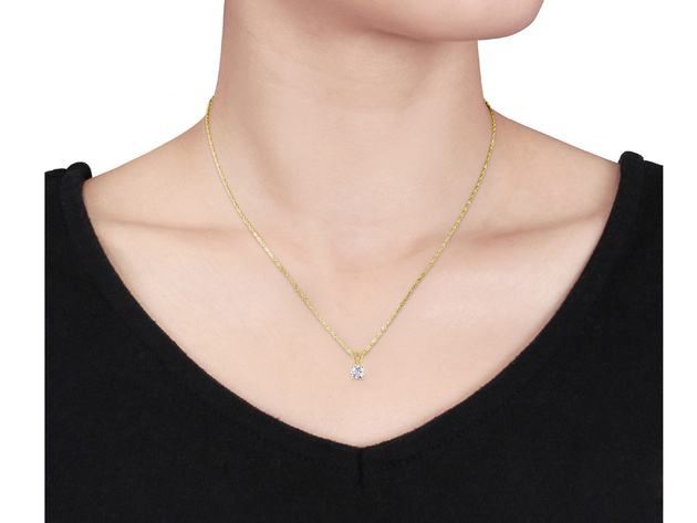 Diamond Solitaire Pendant 1/4 Carat (ctw) in 14K Yellow Gold with Chain