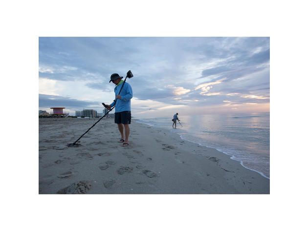 Minelab EQUINOX800 EQUINOX 800 Metal Detector with EQX 11 in.; Double-D Waterproof Coil