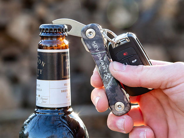 KeySmart™ Rugged Compact Key Holder (Mossy Oak)