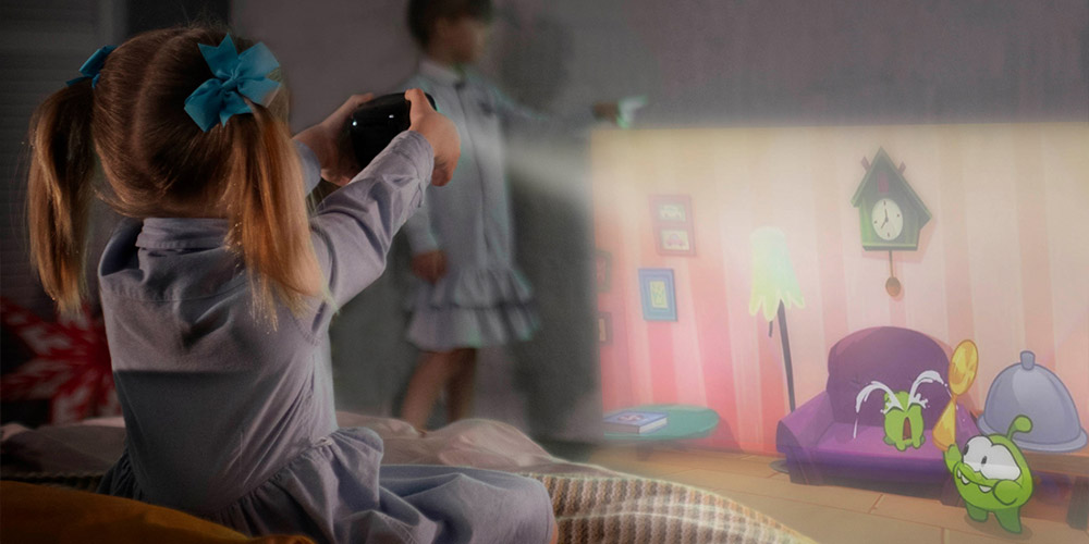CINEMOOD 360 Bundle: First Interactive Projector & Free Cover