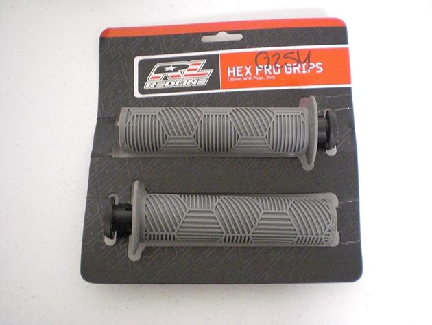 Redline 139711 Hex Pro Grips Comfort use with BMX, MTB 130mm w/Plugs - Grey (New)