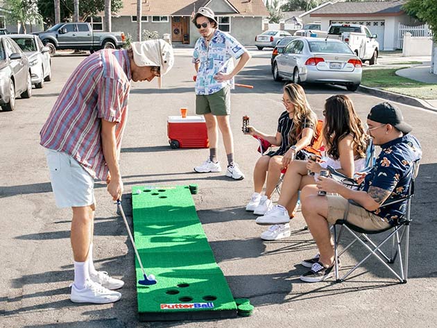 Green Putting Pong Golf Mat & Golf Hole Covers