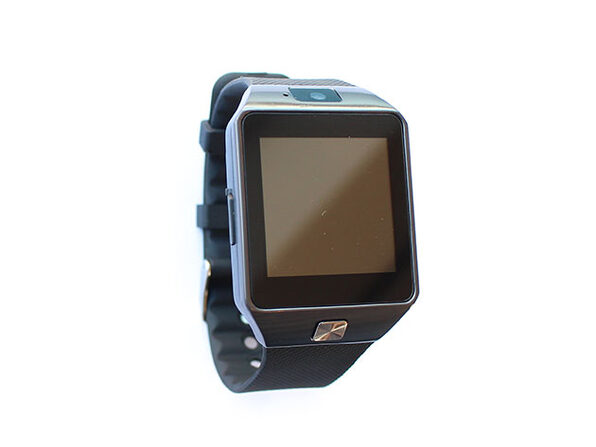 bluetooth smartwatch with camera and pedometer